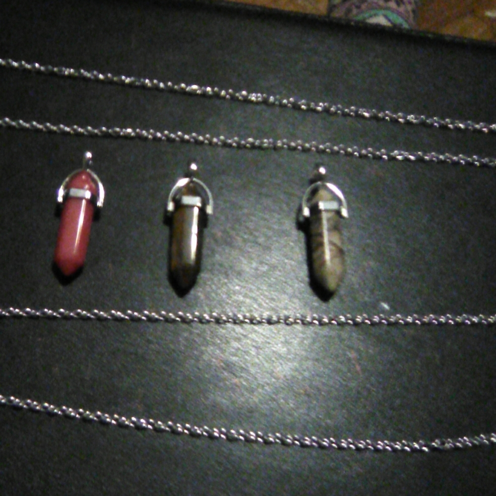 Genuine crystal pendant